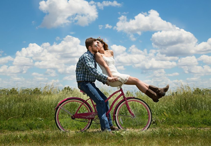 engagement 1718244 1280